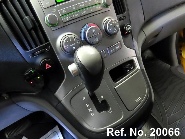  Hyundai / Grand Starex Stock No. 20066